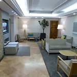 阿维尼达酒店 3* 萨拉戈萨