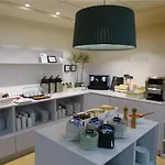 阿维尼达酒店 3* 萨拉戈萨