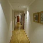 阿维尼达酒店 萨拉戈萨