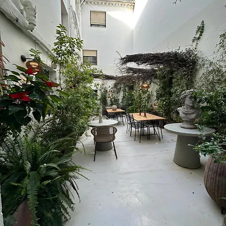 Avenida Hotel